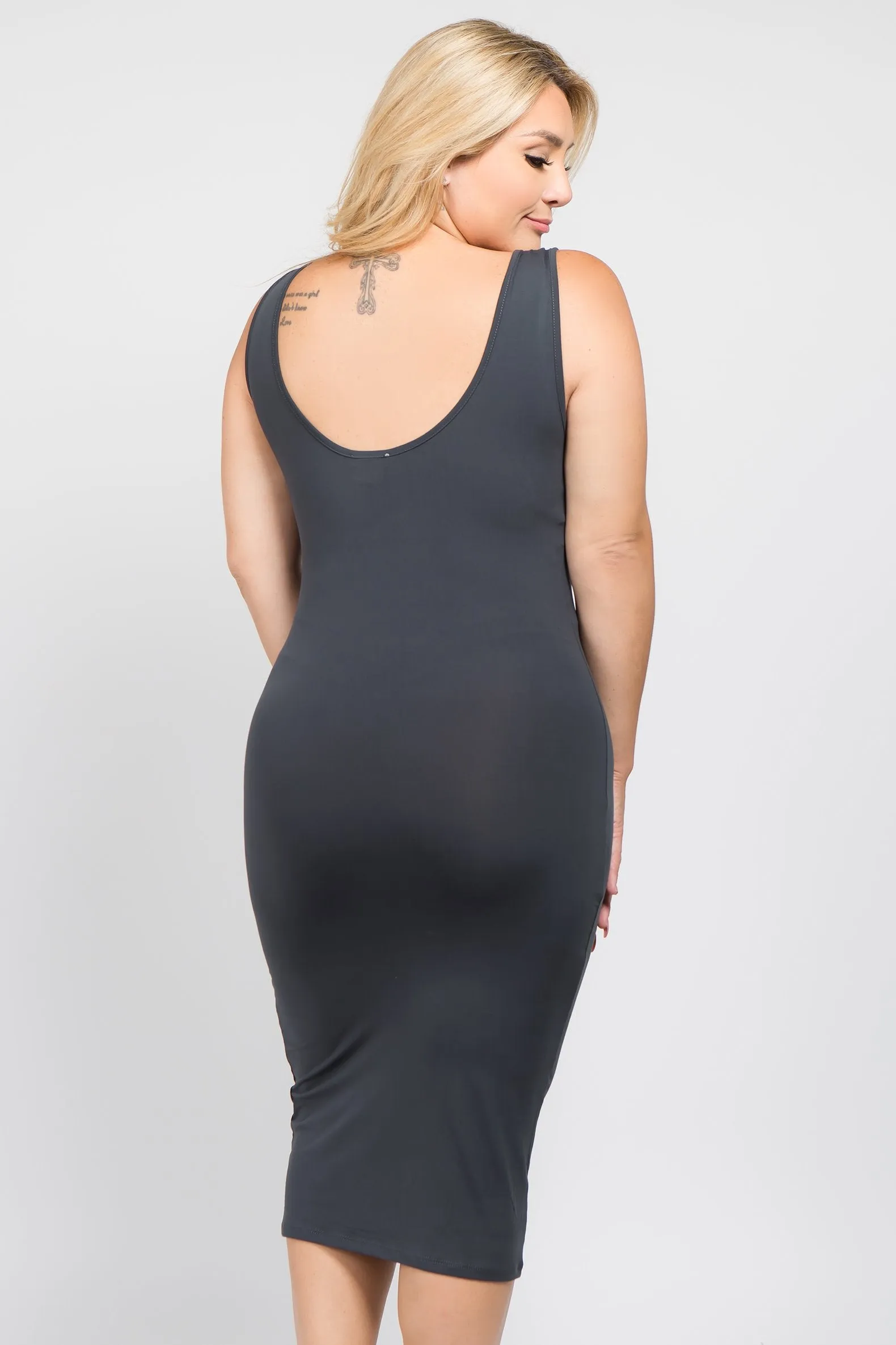 Plus Size Scoop Neck Midi Bodycon Dress